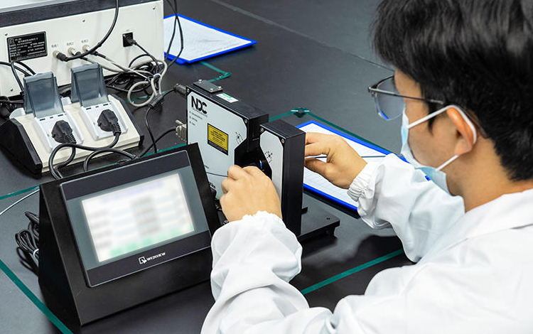 NINGBO LINSTANT POLIMERI MATERIALI CO,. LTD.